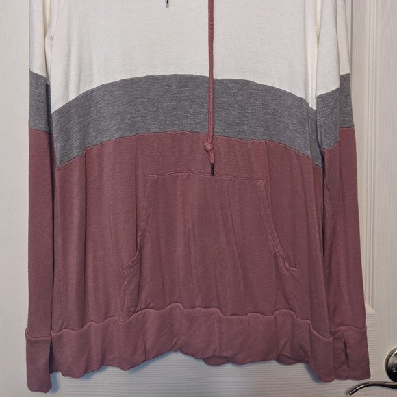 Market & Spruce White, Gray, and Pink Hoodie - Picture 5 of 6
